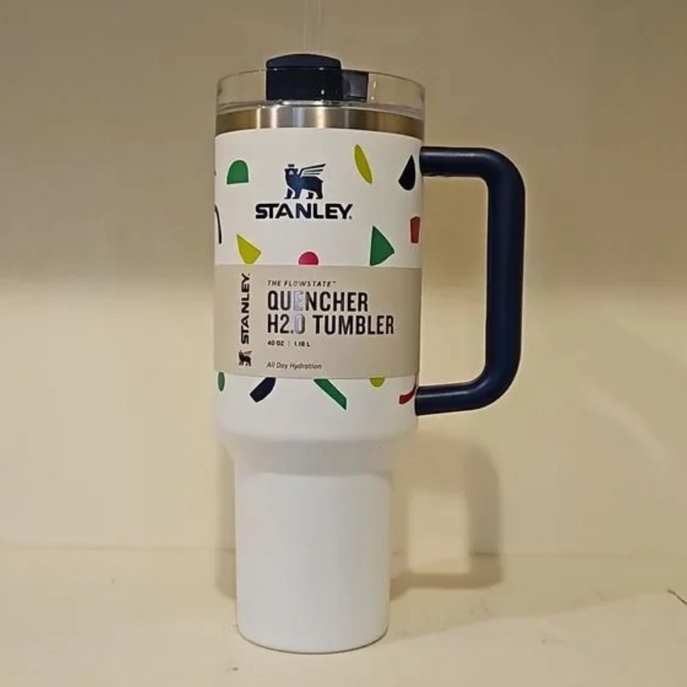 New Stanley Quencher H2.0 FlowState 40 oz Travel Tumbler Abstract Geometric